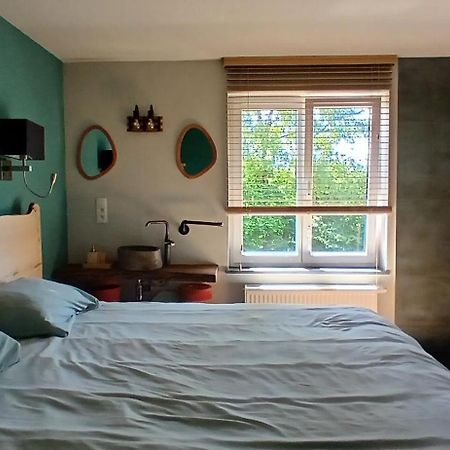 Apartamento Le Harini Manhay Exterior foto